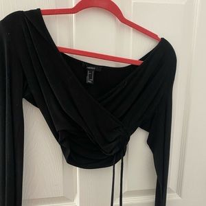 Black long sleeve crop top